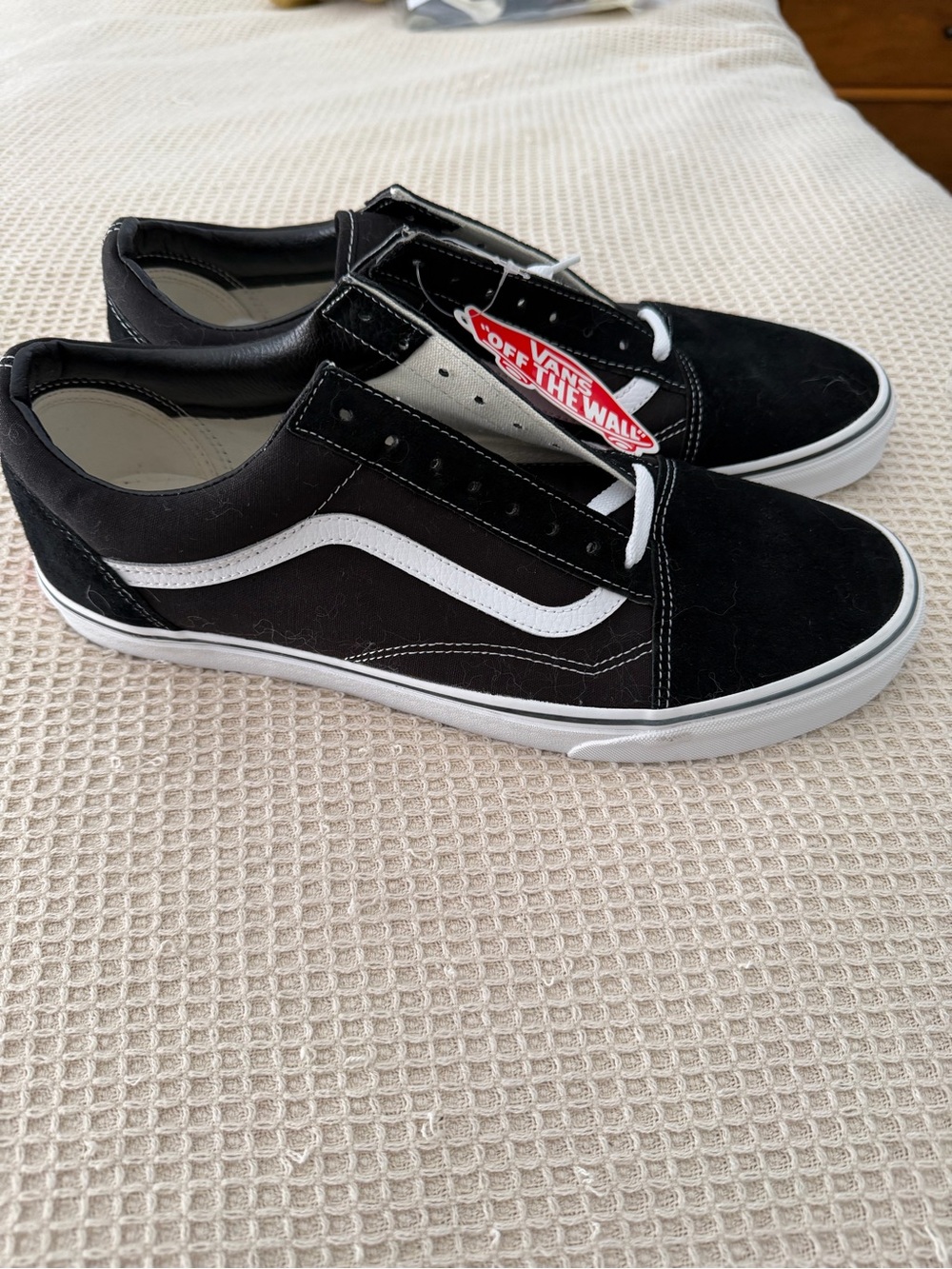 Vans Black/White Old School Sneaker - Picture 2 of 5